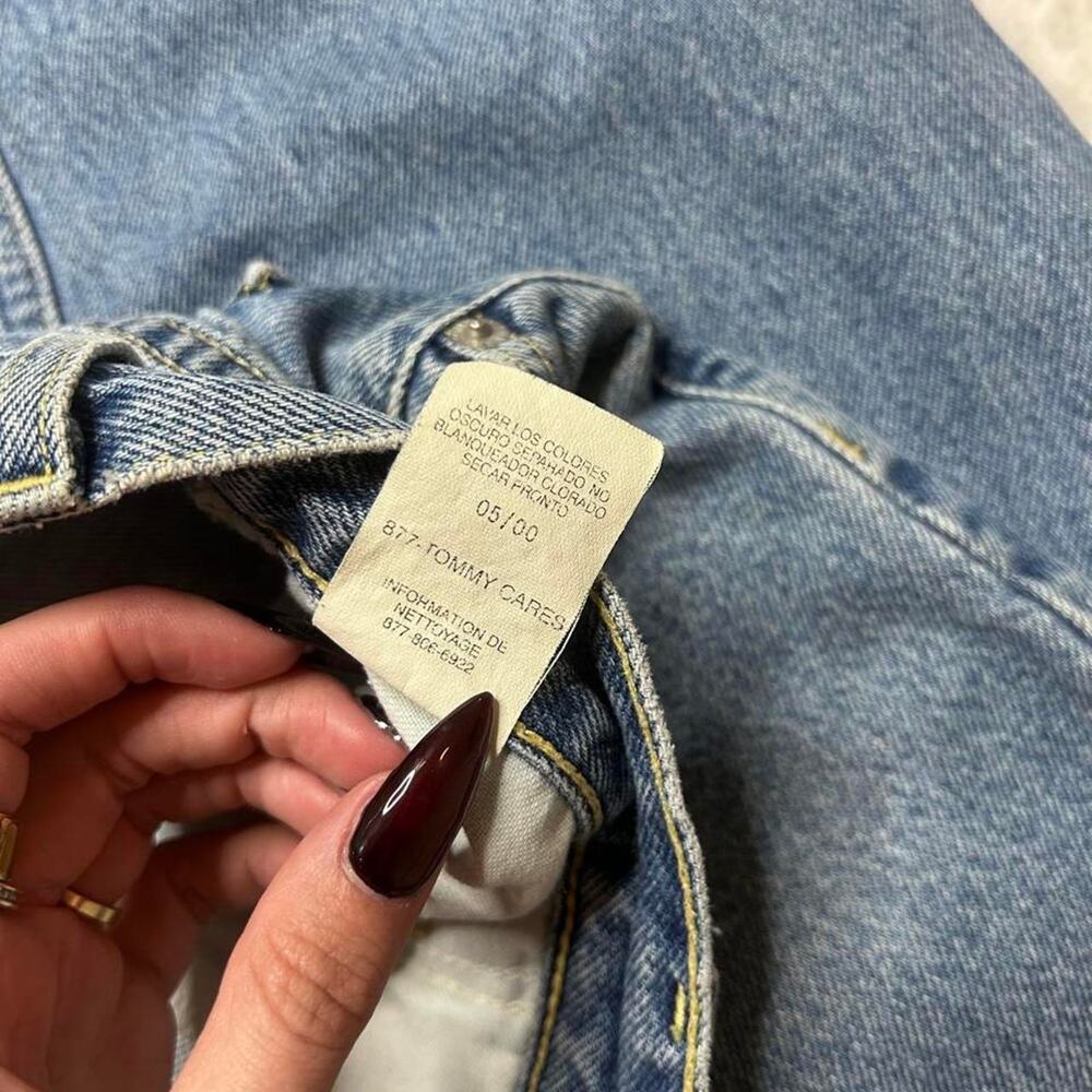 Vintage Tommy Hilfiger mom jeans! - Picture 5 of 8